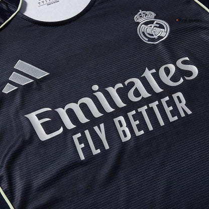 VALVERDE #8 Real Madrid Extérieur Maillot 2025/26